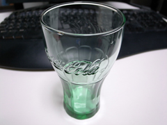 「コーク・グラス」の緑色