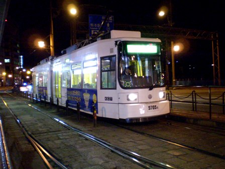 Tram02m.jpg