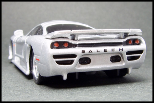 KYOSHO_USA_Sports_Car_Saleen_S7_silver_4.jpg