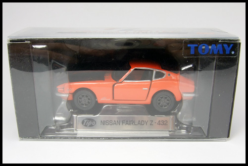 TOMICA_LIMITED_NISSAN_FAIRLADY_Z_432_051_14.jpg