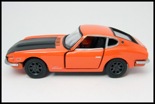 TOMICA_LIMITED_NISSAN_FAIRLADY_Z_432_051_6.jpg