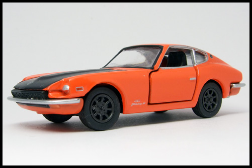 TOMICA_LIMITED_NISSAN_FAIRLADY_Z_432_051_9.jpg