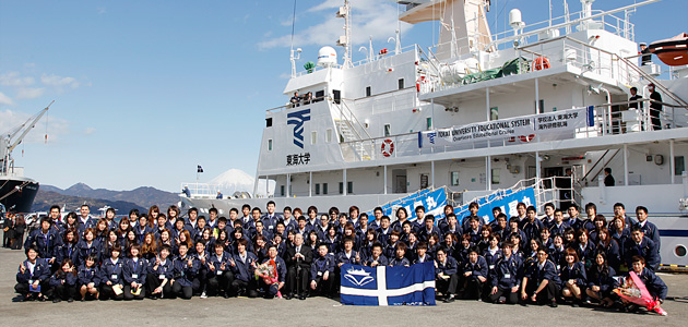 東海大学『第４２回海外研修航海』出港式