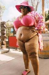 eddie_murphy_2007-as-fat-woman-in-bikini-norbit-med-lrge_.jpg