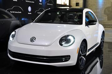 2012-Volkswagen-Beetle-4.jpg