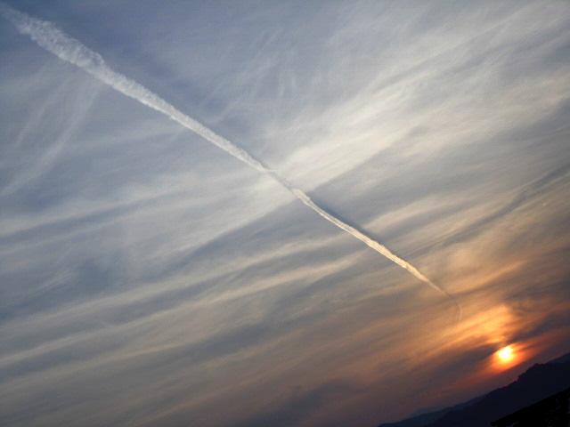 飛行機雲＝＝＝３